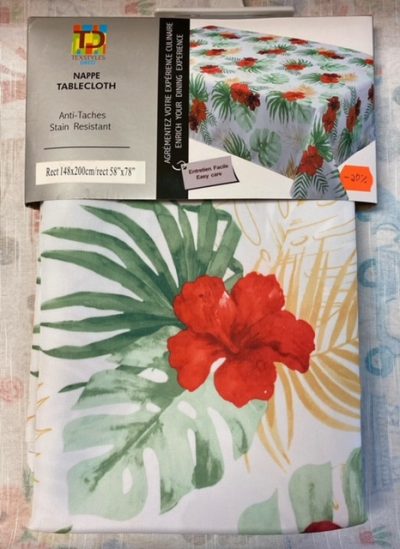 Table cloth - 78" x 58" (Seats 4-6)