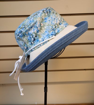 Soft blue with daisies